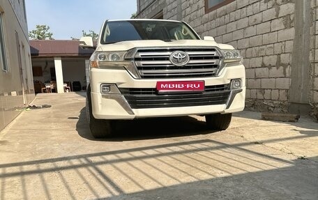 Toyota Land Cruiser 200, 2021 год, 9 000 000 рублей, 1 фотография