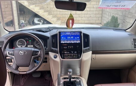 Toyota Land Cruiser 200, 2021 год, 9 000 000 рублей, 7 фотография