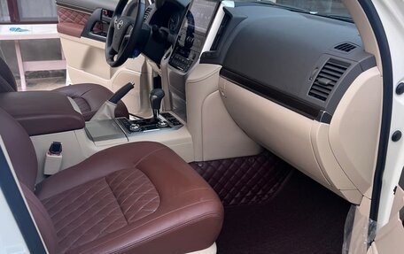 Toyota Land Cruiser 200, 2021 год, 9 000 000 рублей, 6 фотография