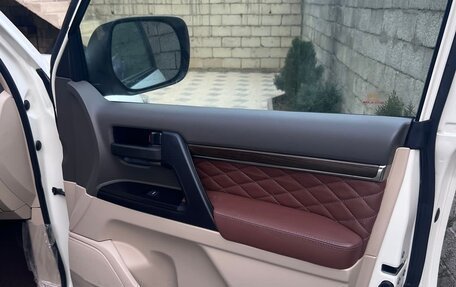 Toyota Land Cruiser 200, 2021 год, 9 000 000 рублей, 10 фотография