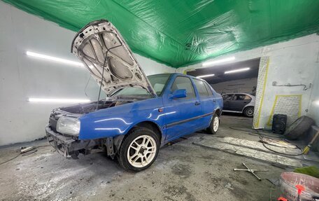 Volkswagen Vento, 1993 год, 100 000 рублей, 1 фотография