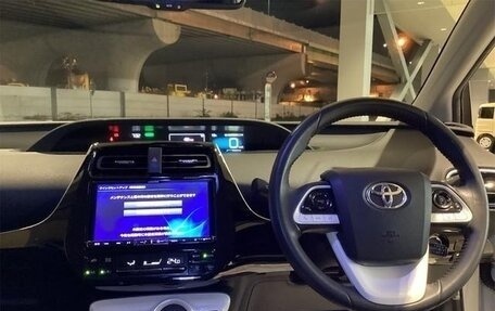 Toyota Prius IV XW50, 2017 год, 1 453 000 рублей, 13 фотография