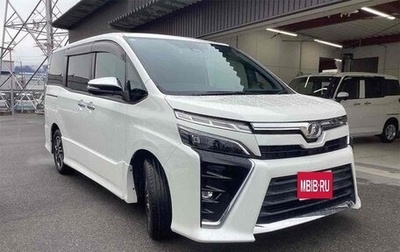 Toyota Voxy III, 2018 год, 2 125 000 рублей, 1 фотография