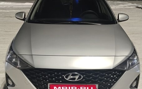 Hyundai Solaris II рестайлинг, 2021 год, 1 700 000 рублей, 1 фотография