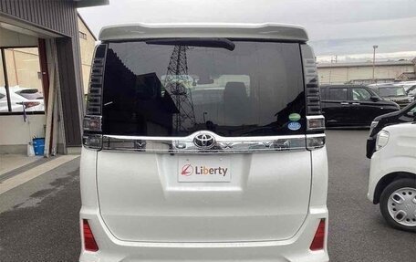 Toyota Voxy III, 2018 год, 2 125 000 рублей, 4 фотография