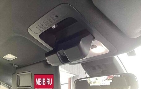 Toyota Voxy III, 2018 год, 2 125 000 рублей, 13 фотография