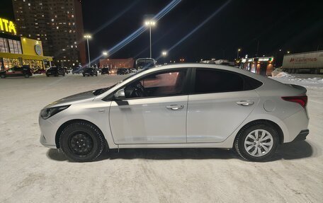 Hyundai Solaris II рестайлинг, 2021 год, 1 700 000 рублей, 4 фотография