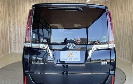 Toyota Esquire I, 2018 год, 1 980 000 рублей, 4 фотография