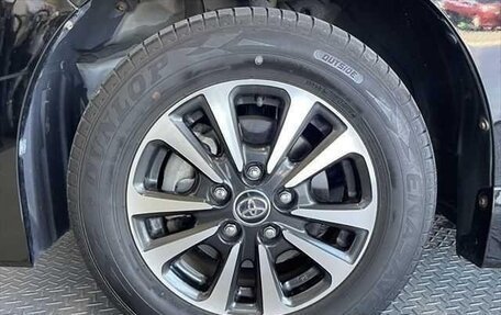 Toyota Esquire I, 2018 год, 1 980 000 рублей, 25 фотография