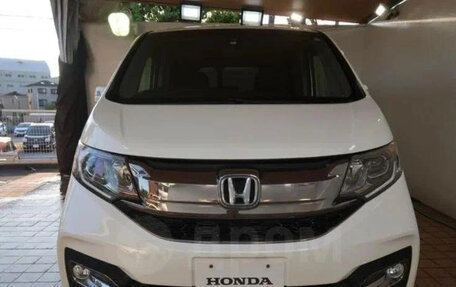 Honda Stepwgn IV, 2016 год, 1 450 007 рублей, 2 фотография