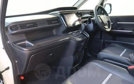 Honda Stepwgn IV, 2016 год, 1 450 007 рублей, 13 фотография