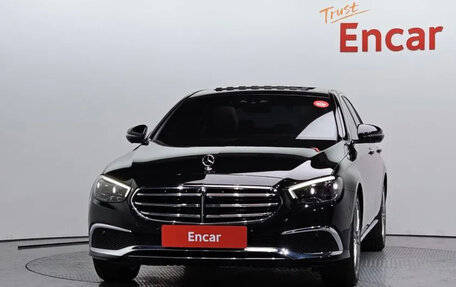 Mercedes-Benz E-Класс, 2021 год, 5 450 000 рублей, 3 фотография