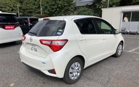 Toyota Vitz, 2017 год, 955 007 рублей, 5 фотография