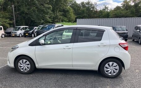 Toyota Vitz, 2017 год, 955 007 рублей, 8 фотография