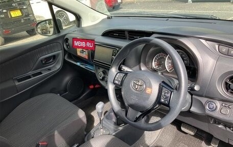 Toyota Vitz, 2017 год, 955 007 рублей, 12 фотография