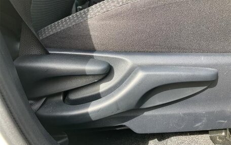 Toyota Vitz, 2017 год, 955 007 рублей, 28 фотография