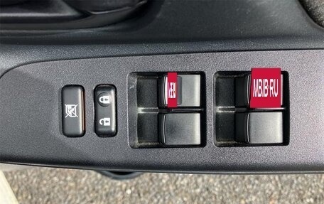 Toyota Vitz, 2017 год, 955 007 рублей, 21 фотография