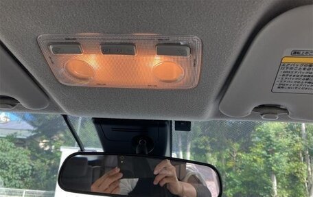 Toyota Vitz, 2017 год, 955 007 рублей, 26 фотография