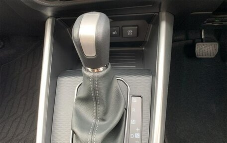 Toyota Raize I, 2023 год, 19 фотография