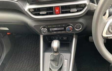 Toyota Raize I, 2023 год, 18 фотография