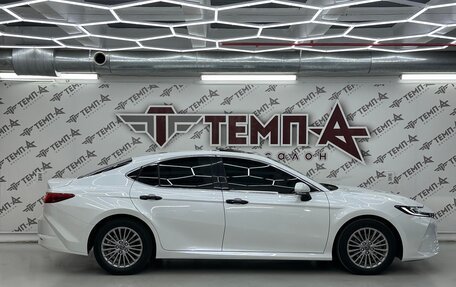 Toyota Camry, 2024 год, 3 900 000 рублей, 10 фотография