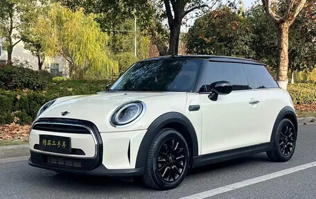 MINI Hatch, 2021 год, 1 700 000 рублей, 1 фотография