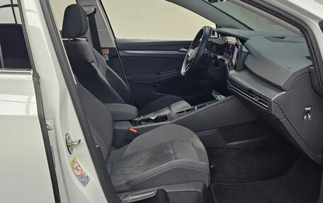 Volkswagen Golf VIII, 2022 год, 2 900 000 рублей, 11 фотография