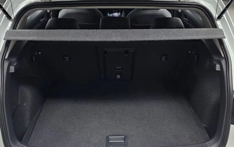 Volkswagen Golf VIII, 2022 год, 2 900 000 рублей, 20 фотография