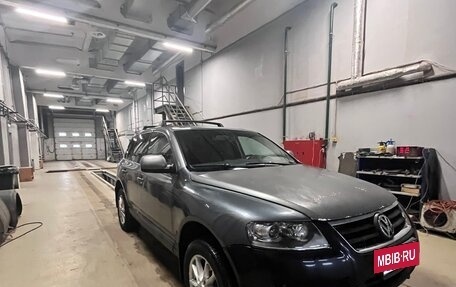 Volkswagen Touareg III, 2003 год, 500 000 рублей, 3 фотография
