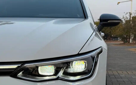 Volkswagen Golf VIII, 2021 год, 1 300 000 рублей, 9 фотография