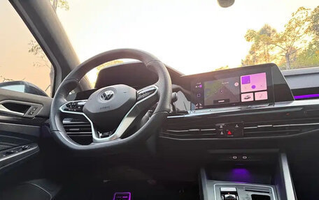 Volkswagen Golf VIII, 2021 год, 1 300 000 рублей, 14 фотография