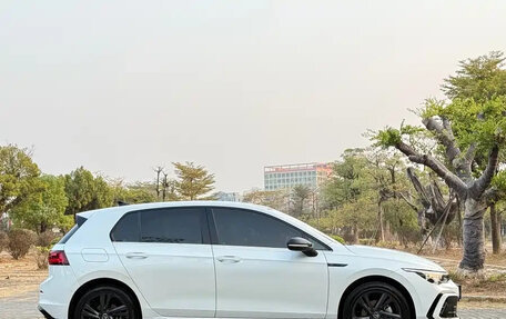 Volkswagen Golf VIII, 2021 год, 1 300 000 рублей, 11 фотография