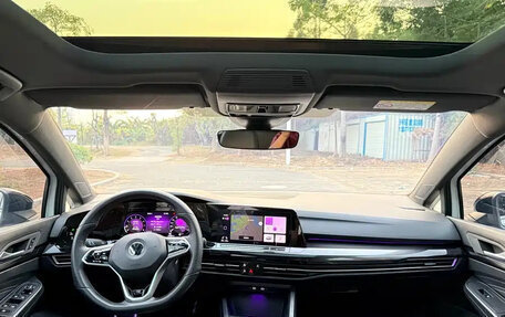 Volkswagen Golf VIII, 2021 год, 1 300 000 рублей, 13 фотография