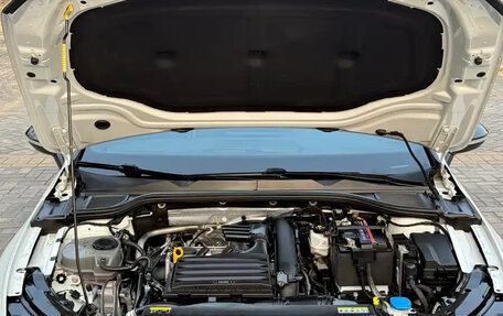 Volkswagen Golf VIII, 2021 год, 1 300 000 рублей, 20 фотография