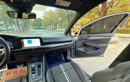 Volkswagen Golf VIII, 2022 год, 1 350 000 рублей, 14 фотография