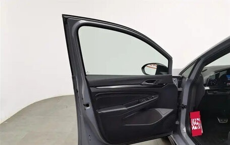 Volkswagen Golf VIII, 2022 год, 1 310 000 рублей, 5 фотография