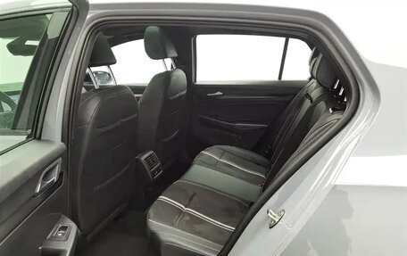 Volkswagen Golf VIII, 2022 год, 1 310 000 рублей, 14 фотография