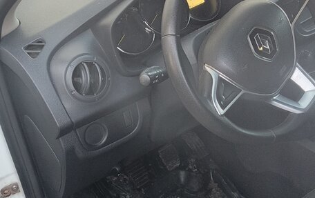 Renault Logan II, 2019 год, 540 000 рублей, 11 фотография