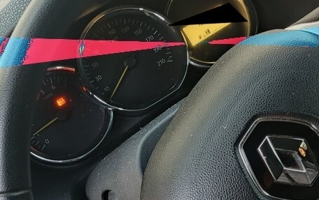 Renault Logan II, 2019 год, 540 000 рублей, 14 фотография