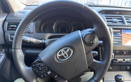 Toyota Camry, 2011 год, 2 050 000 рублей, 2 фотография