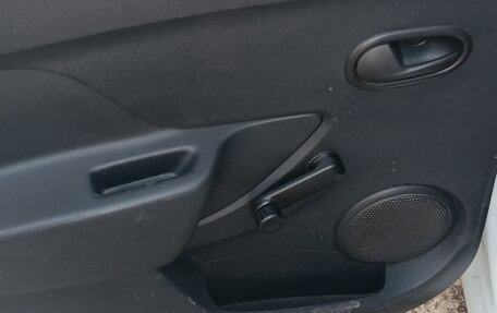 Renault Logan II, 2019 год, 540 000 рублей, 20 фотография