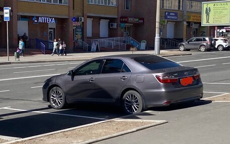 Toyota Camry, 2015 год, 2 100 000 рублей, 10 фотография