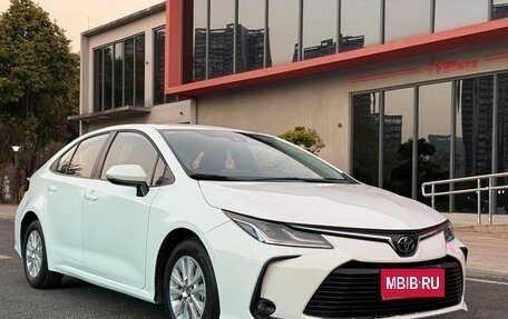 Toyota Corolla, 2021 год, 1 350 000 рублей, 3 фотография