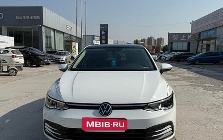 Volkswagen Golf VIII, 2024 год, 1 810 325 рублей, 2 фотография
