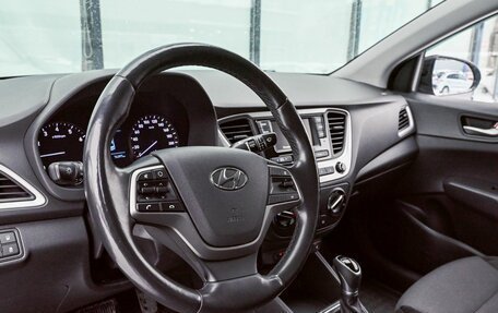 Hyundai Solaris II рестайлинг, 2017 год, 1 229 000 рублей, 10 фотография