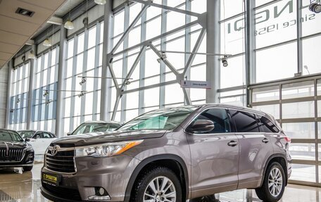 Toyota Highlander III, 2014 год, 3 098 000 рублей, 3 фотография