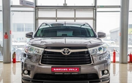 Toyota Highlander III, 2014 год, 3 098 000 рублей, 2 фотография