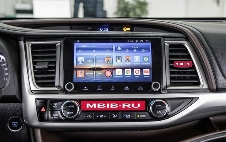 Toyota Highlander III, 2014 год, 3 098 000 рублей, 21 фотография