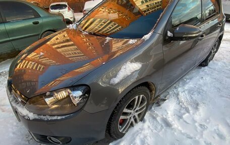 Volkswagen Golf VI, 2011 год, 850 000 рублей, 2 фотография
