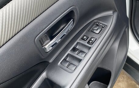 Mitsubishi Outlander III рестайлинг 3, 2013 год, 1 430 000 рублей, 15 фотография